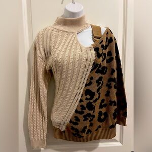 NWOT! Lida Kate Cable Knit Animal Print Cut Out Sweater Size M